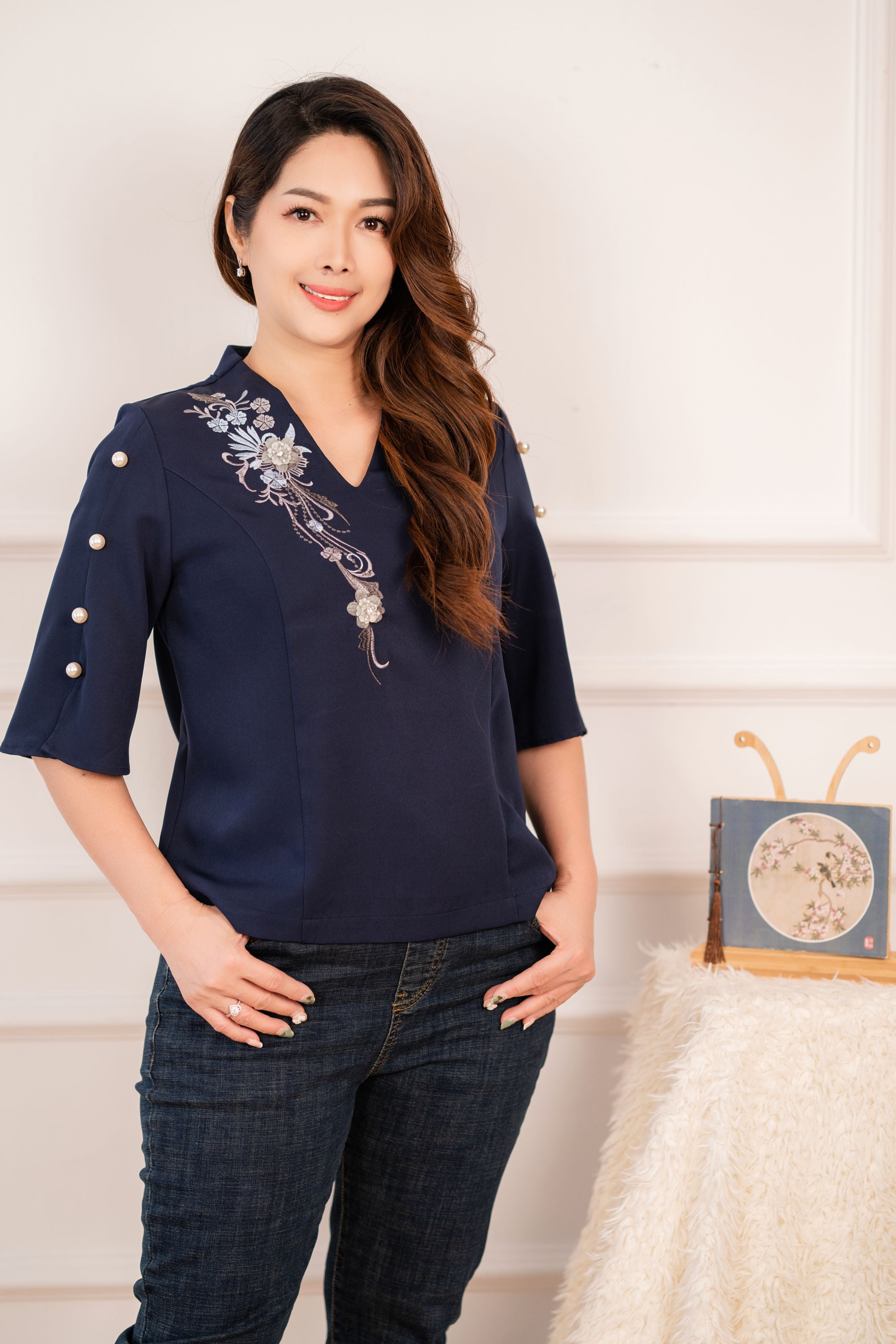 Embroidery Flower Side wide Sleeve Blouse